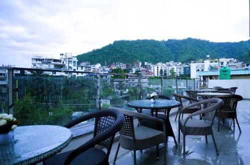 hotel lords valley rishikesh