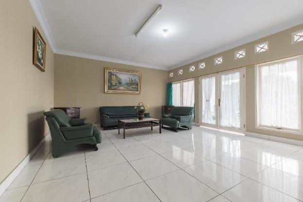 urbanview resort anty cisarua tugu puncak by reddoorz
