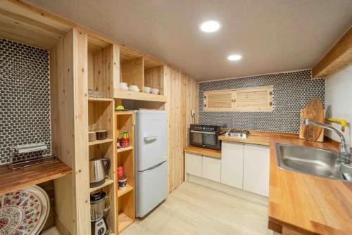 jeju ya aewol dokchae stay