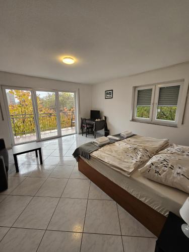 pension seckbach