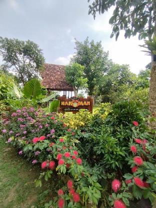 omah hanoman turu by kebun hanoman