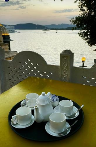 paddys loft the lake view hostel