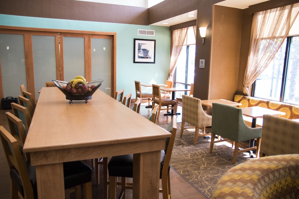 hampton inn and suites madera