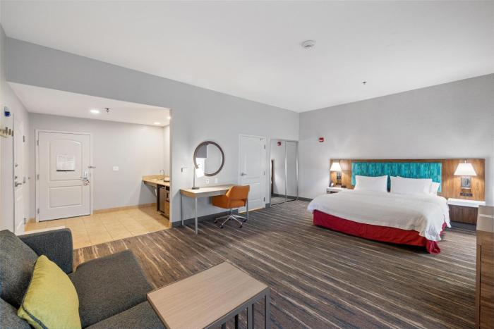 hampton inn and suites madera