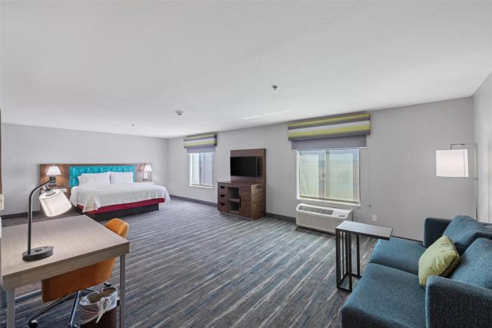 hampton inn and suites madera