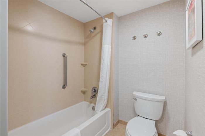 hampton inn and suites madera