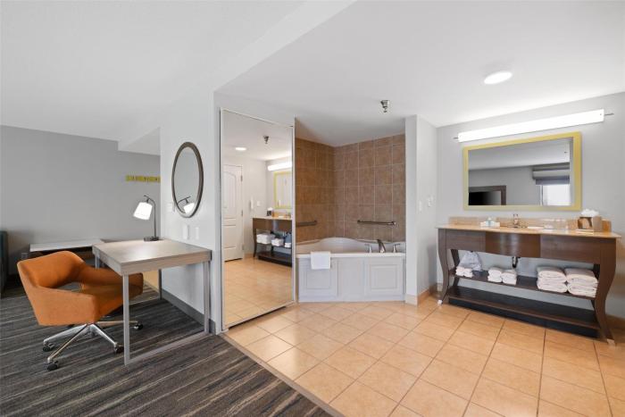 hampton inn and suites madera