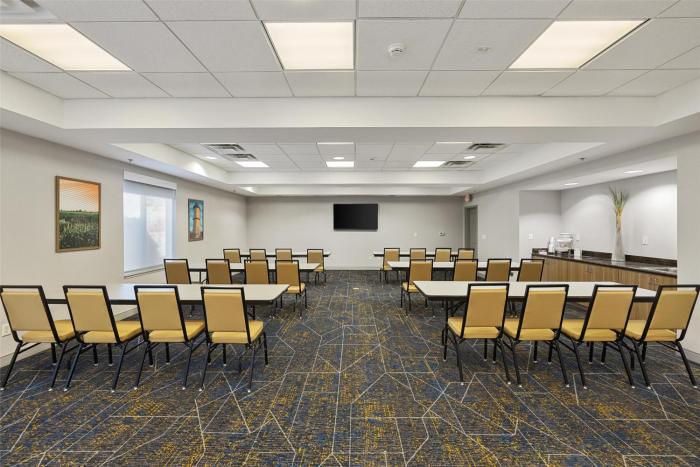 hampton inn and suites madera