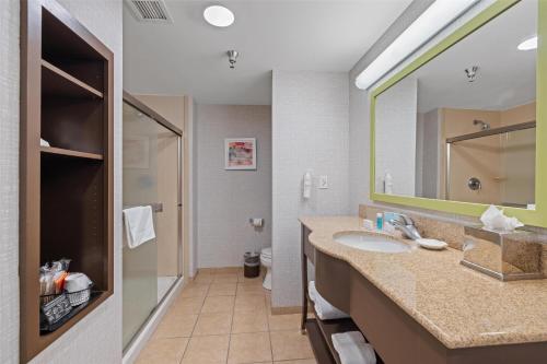 hampton inn and suites madera