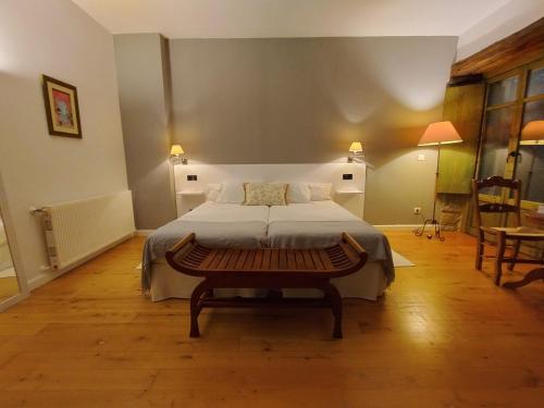 hotel casona villa de palacios