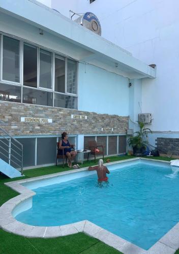 king hotel