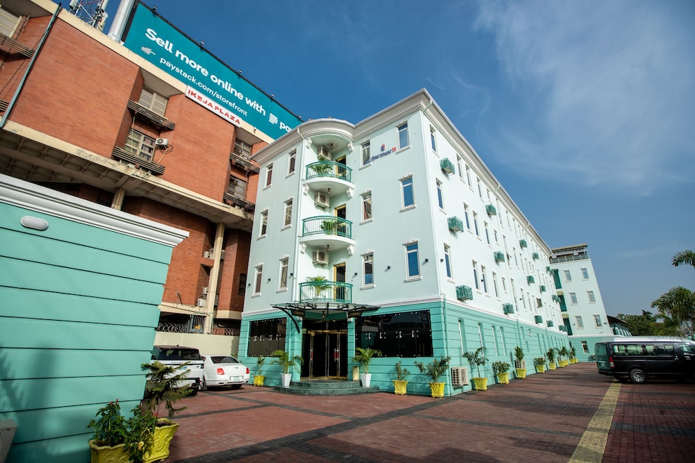 apartment79