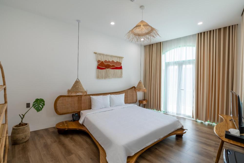 pisces hotel hue