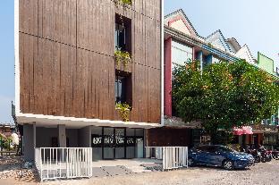 urbanview hotel groovy inn tangerang