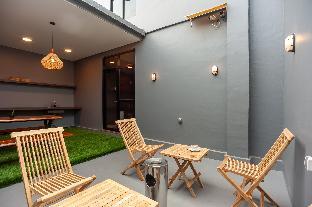 urbanview hotel groovy inn tangerang