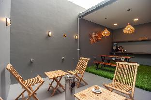 urbanview hotel groovy inn tangerang