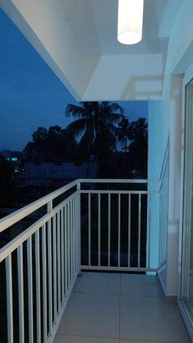 the white orchid luxury service apartments