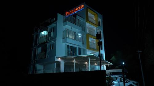the white orchid luxury service apartments