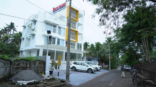 the white orchid luxury service apartments