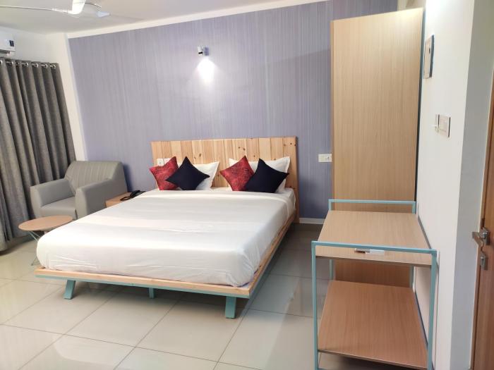 the white orchid luxury service apartments