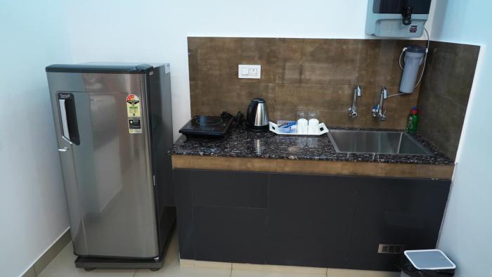the white orchid luxury service apartments
