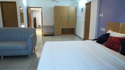 the white orchid luxury service apartments