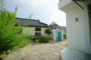 jeonju hanok village seohak eui achim pension