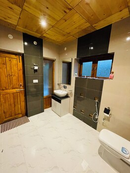 thiksay organic resort and retreat
