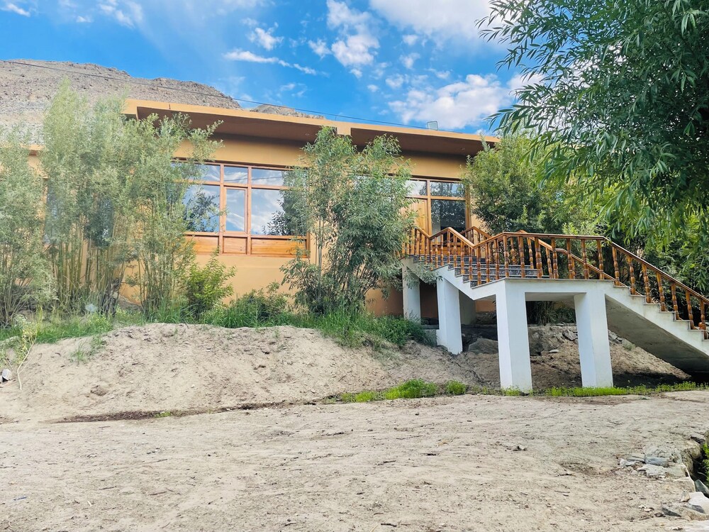 thiksay organic resort and retreat