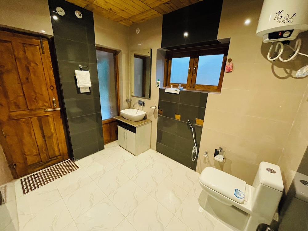 thiksay organic resort and retreat