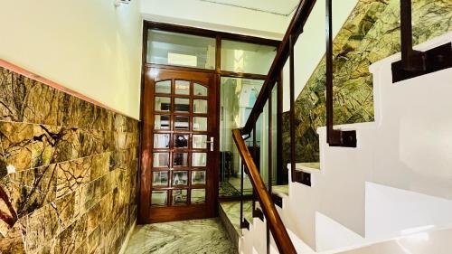hotel starline near iffco chowk metro gurgaon