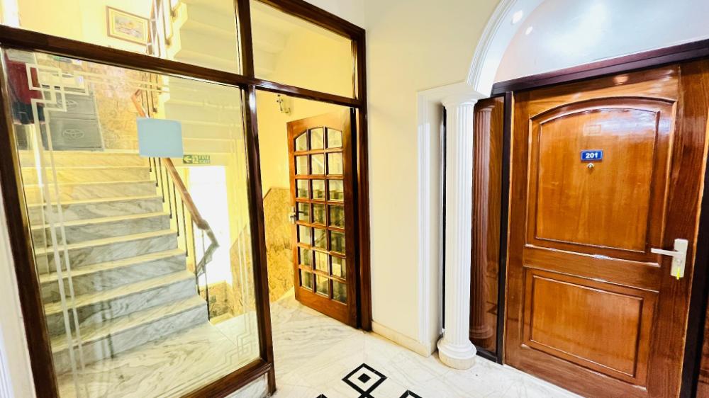 hotel starline near iffco chowk metro gurgaon
