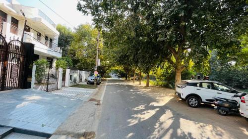 hotel starline near iffco chowk metro gurgaon