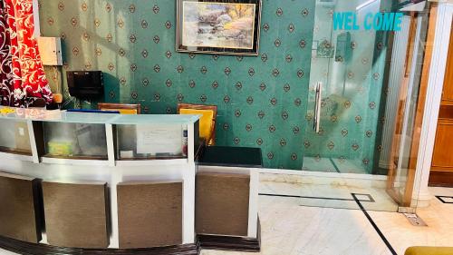 hotel starline near iffco chowk metro gurgaon