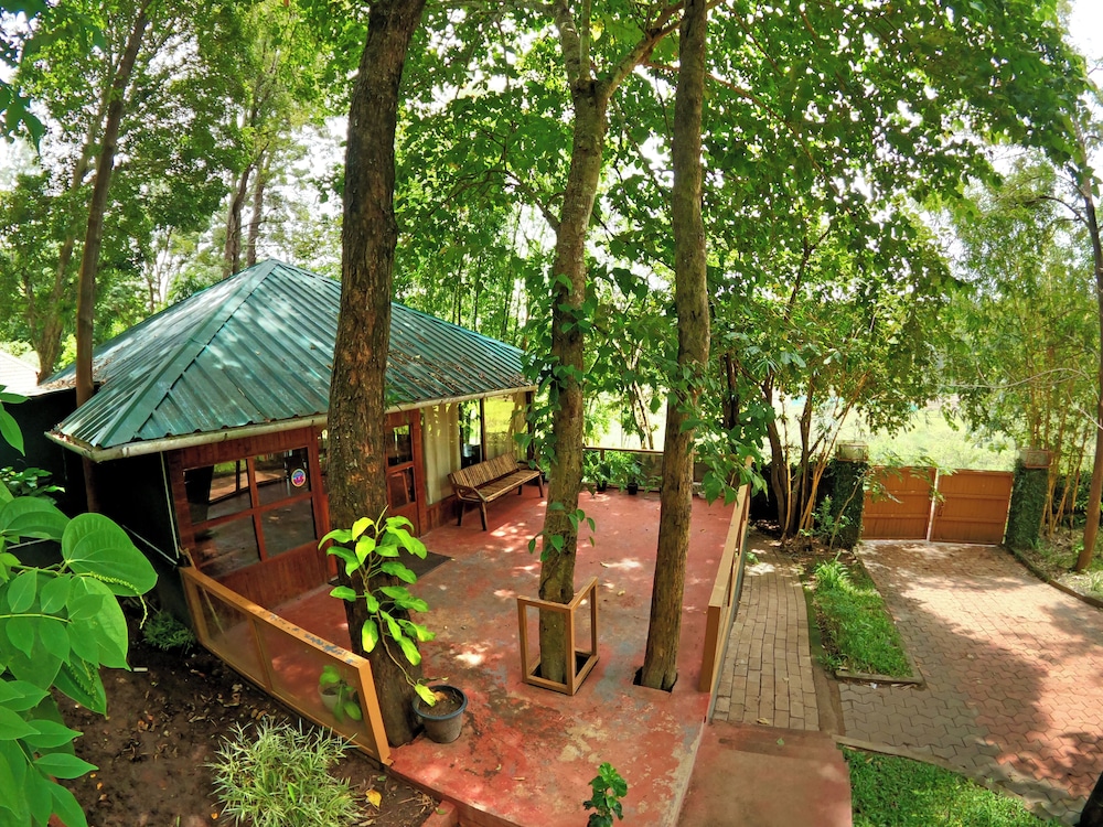 thennal jungle camp pvt ltd