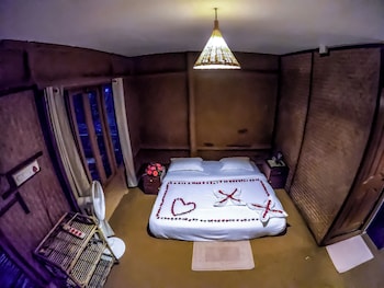 thennal jungle camp pvt ltd