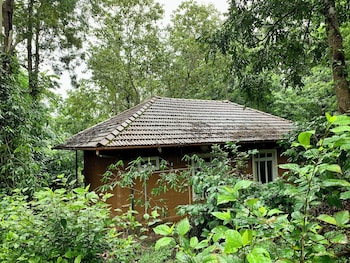 thennal jungle camp pvt ltd