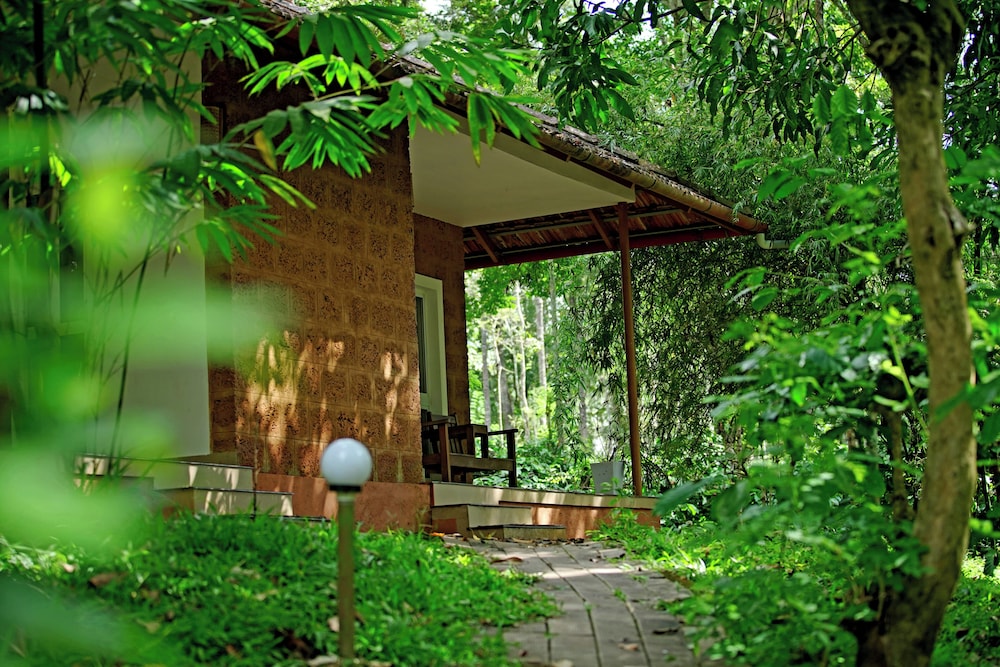 thennal jungle camp pvt ltd