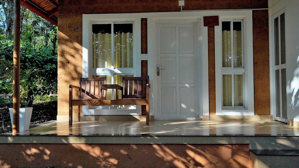 thennal jungle camp pvt ltd