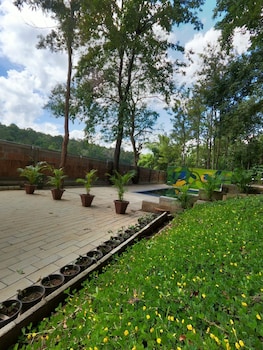 thennal jungle camp pvt ltd