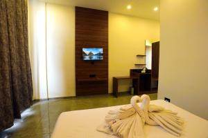 Kingdom Waterpark By Nexottel,Mangrol,3 star