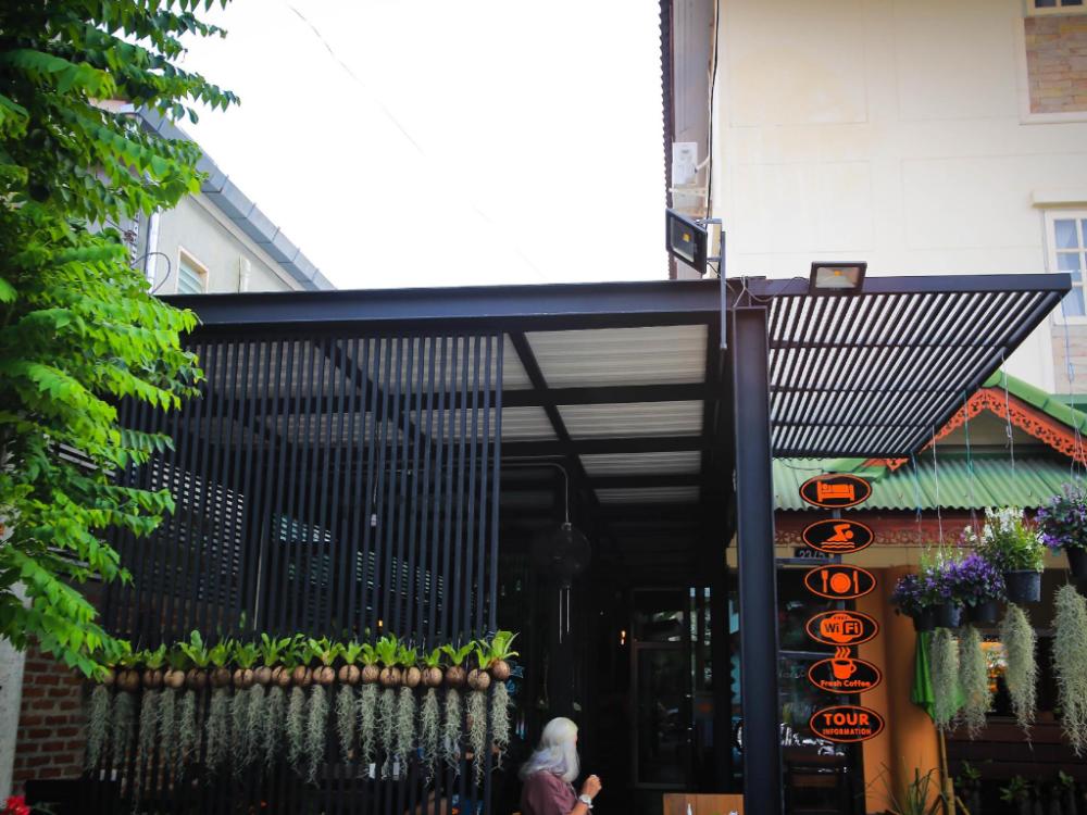 manee cool mueang