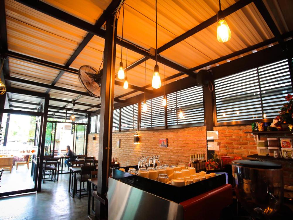 manee cool mueang