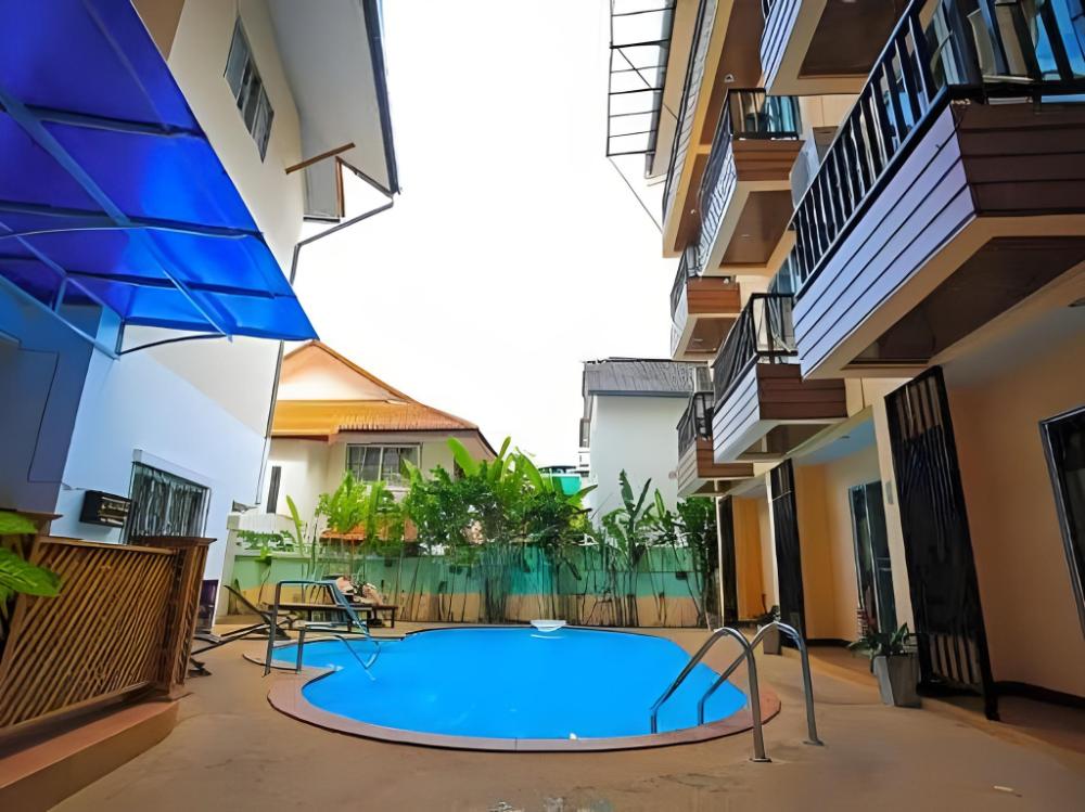 manee cool mueang