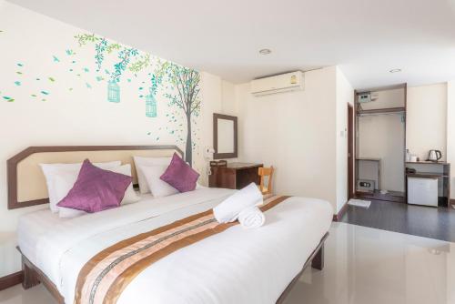 manee cool mueang