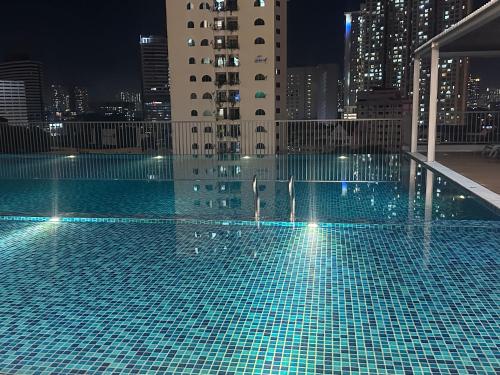 chambers suites kl