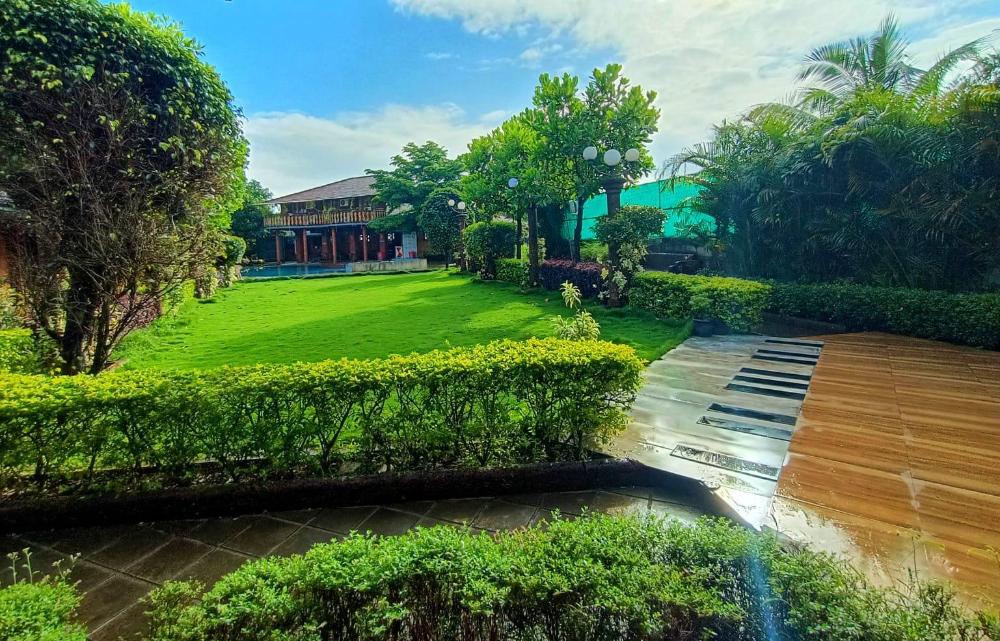 red stone resort