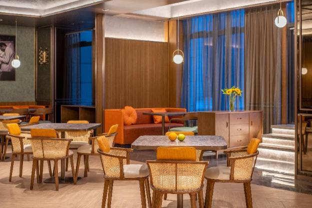 orange hotel zhengzhou east station jinshui road