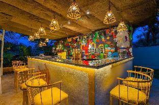 whoopers party hostel palolem