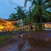 whoopers party hostel palolem